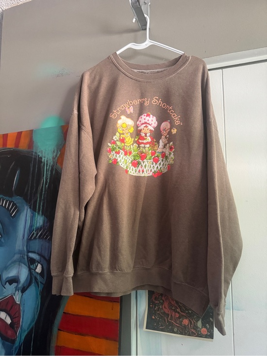 Strawberry Shortcake Tops - Strawberry Shortcake Oversized Brown Sweatshirt One Size OS Retro Graphic Cozy